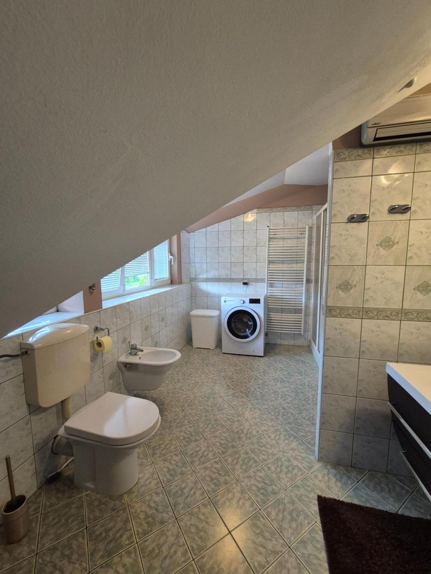 Apartamento Oddih V Mirnem In Zelenem Okolju Škofljica Exterior foto